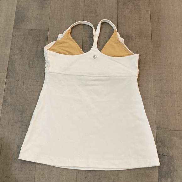 ⭐️ 2 for $10 OR $7 each ⭐️ Lululemon White ruched/cris-cross tank* US XS/US 3/4 - Picture 2 of 7